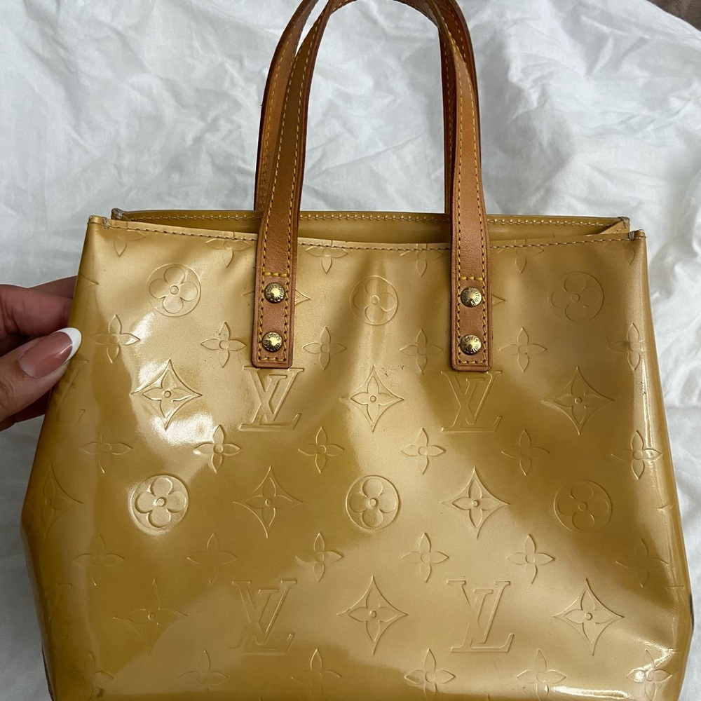 Louis Vuitton Monogram Vernis Reade PM